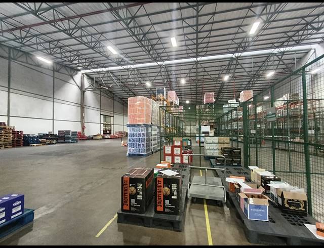 3,301M² WAREHOUSE TO LET IN NEW GERMANY